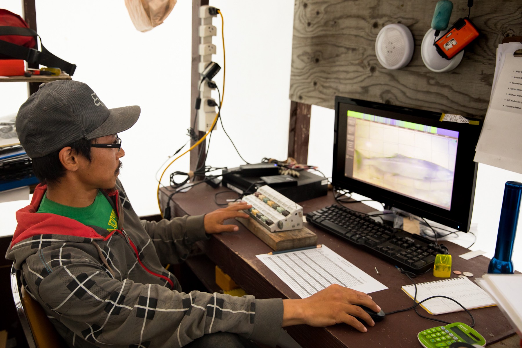 kwethluk weir salmon counting.jpeg FWS.gov